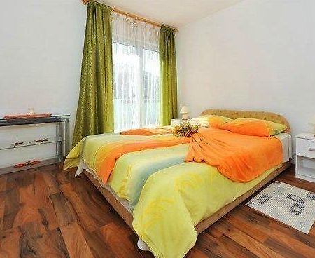 Zara Apartment Стая снимка