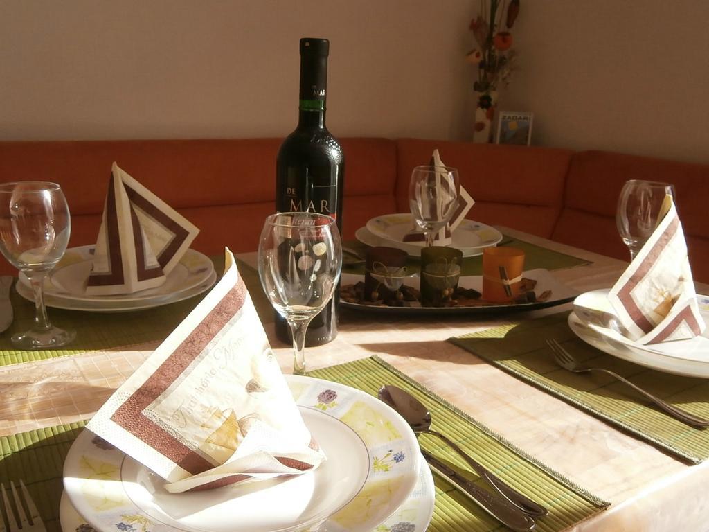 Zara Apartment Стая снимка